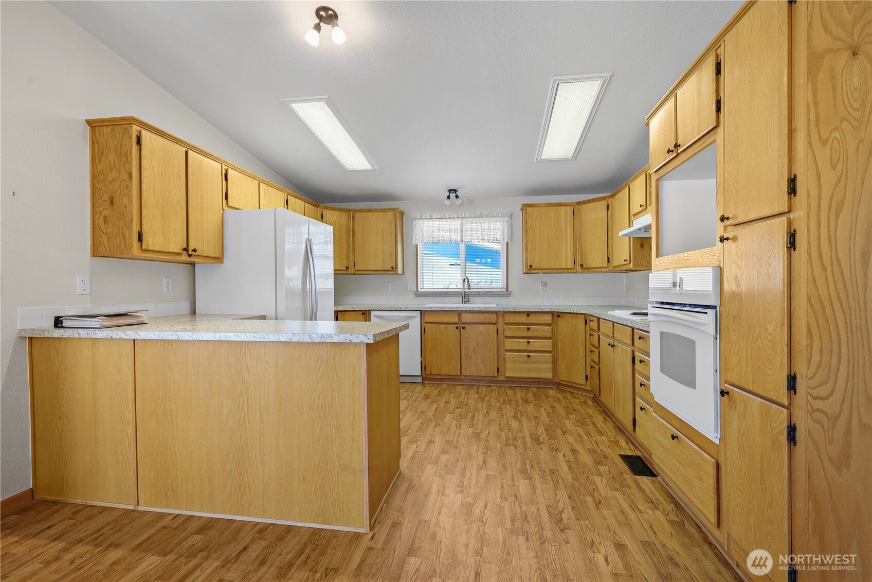 1818 138th Street Ct 146 Property Photo 4
