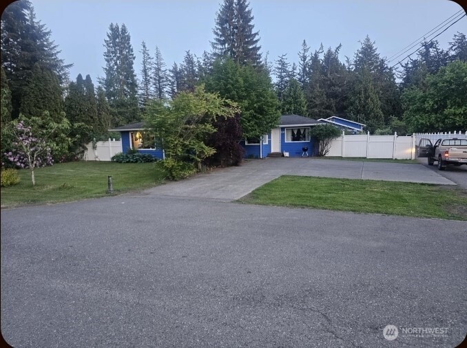 1245 W Axton Road Property Photo 1