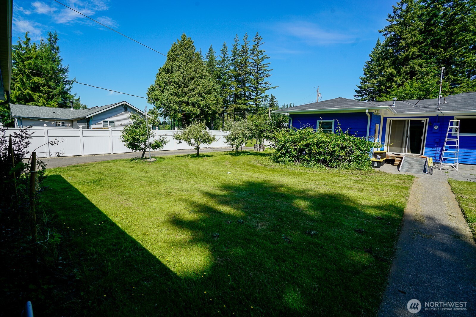 1245 W Axton Road Property Photo 7