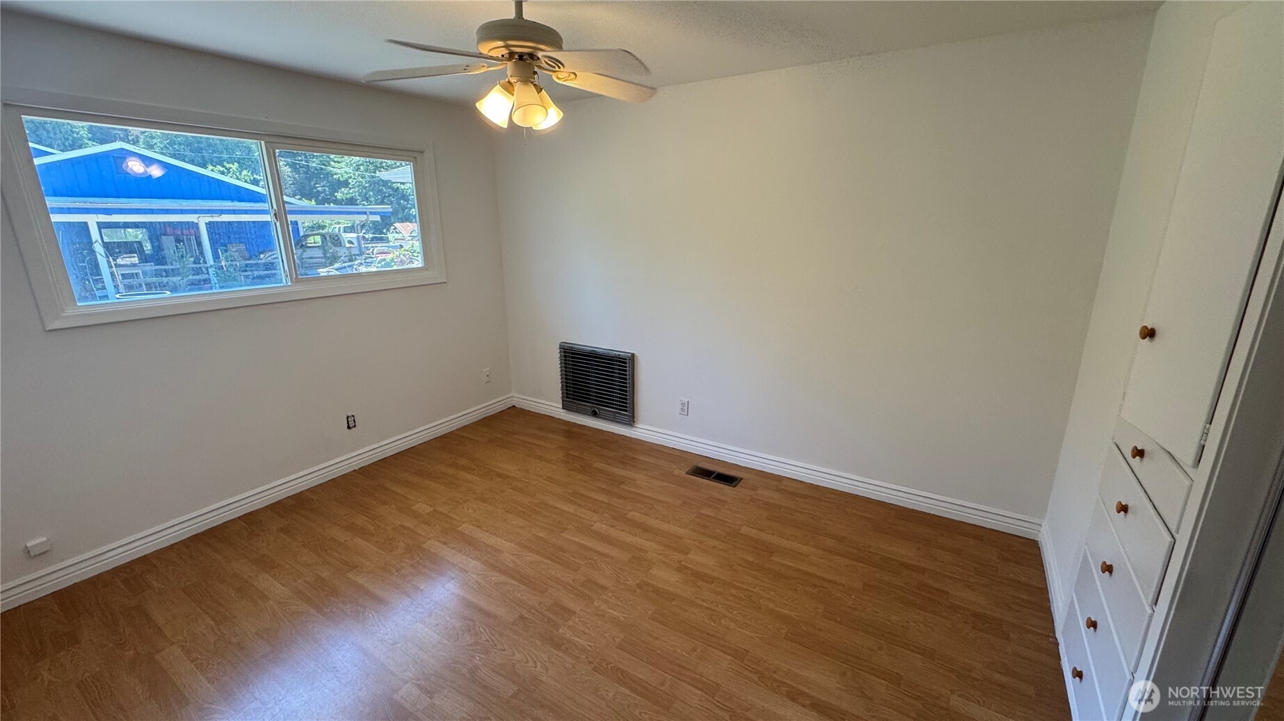 1245 W Axton Road Property Photo 15