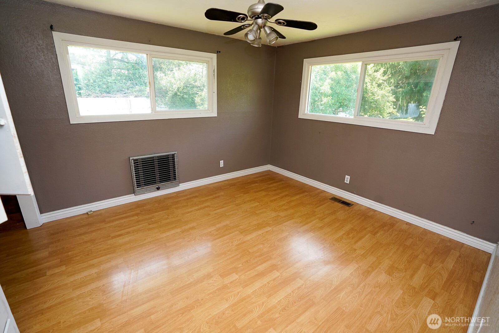 1245 W Axton Road Property Photo 16