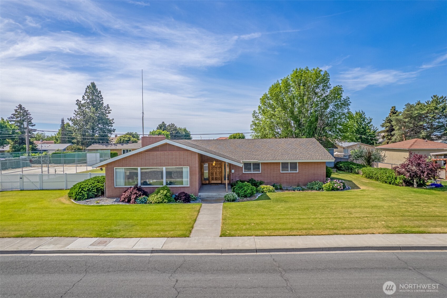 742 I Street Property Photo 1