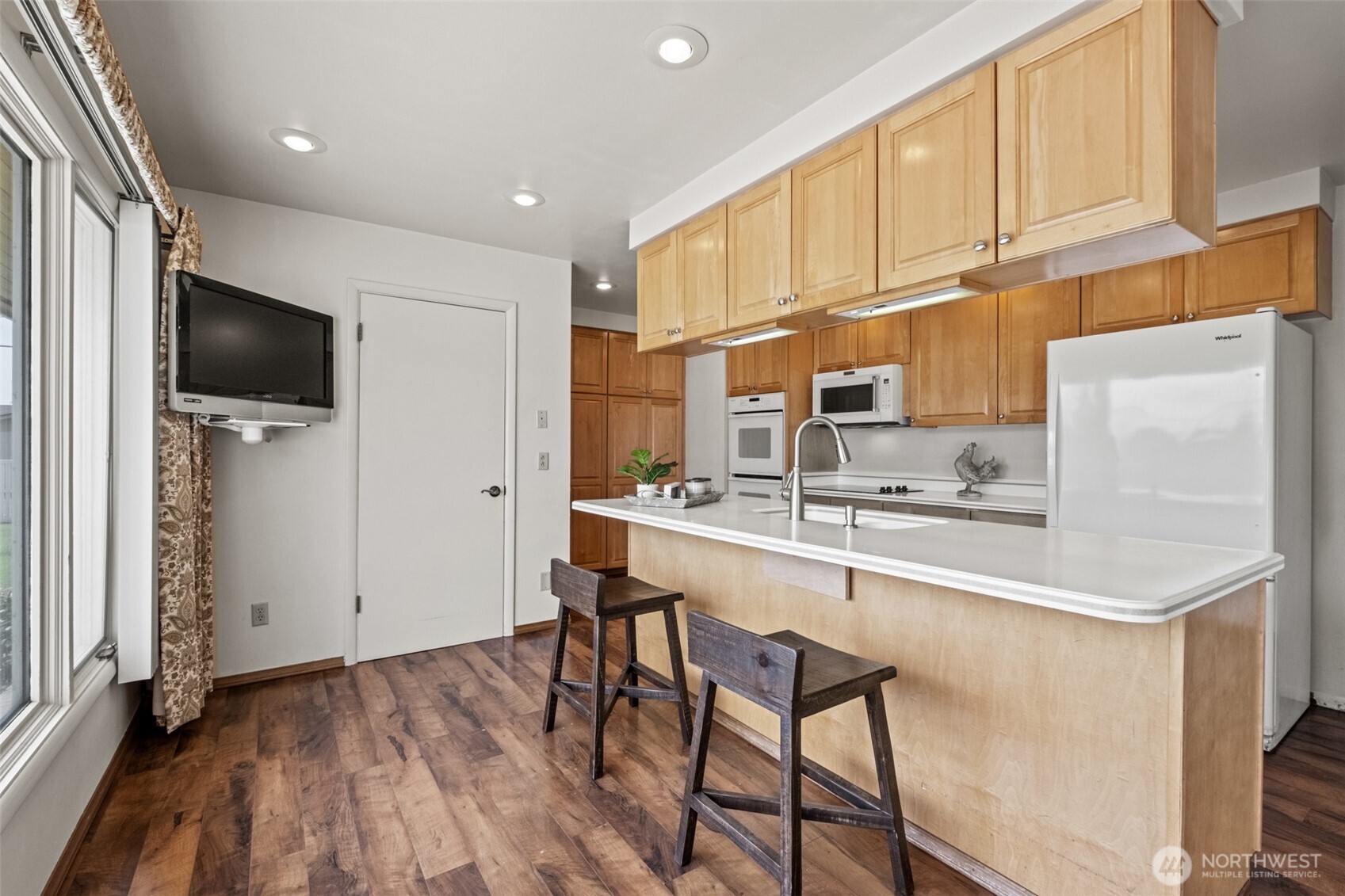 742 I Street Property Photo 8