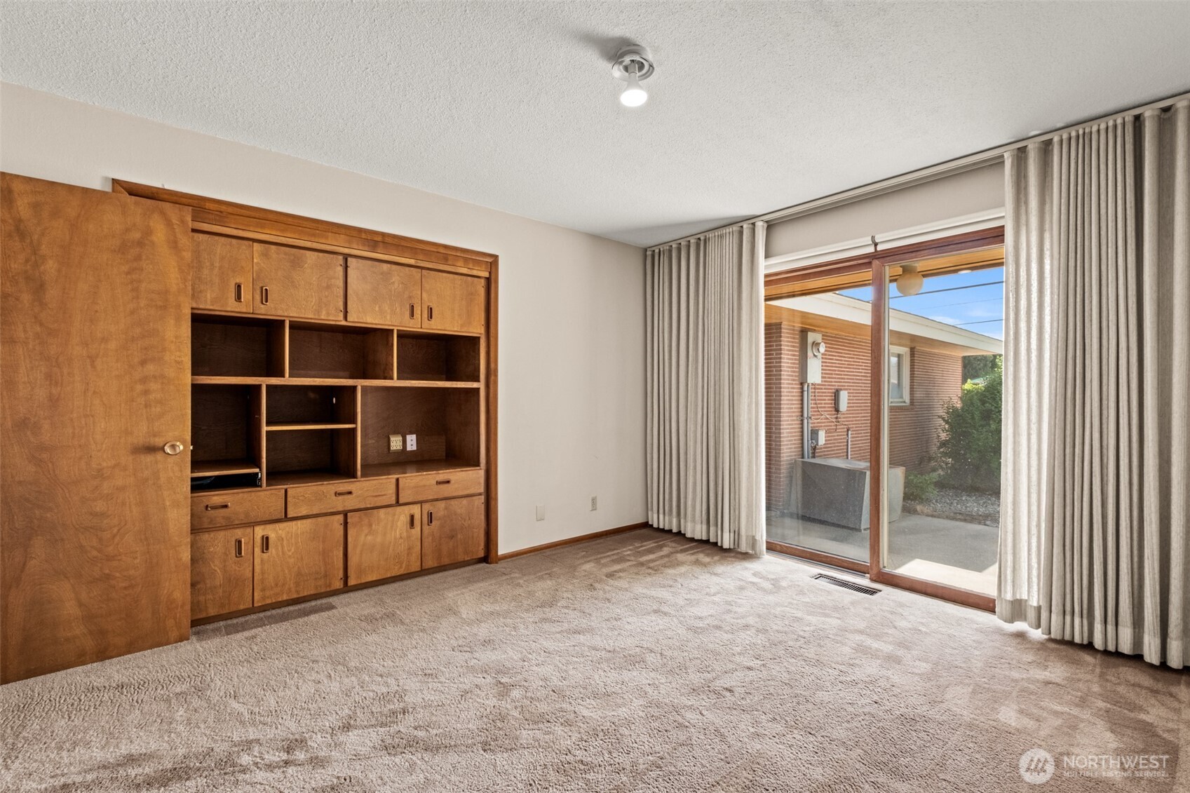 742 I Street Property Photo 12
