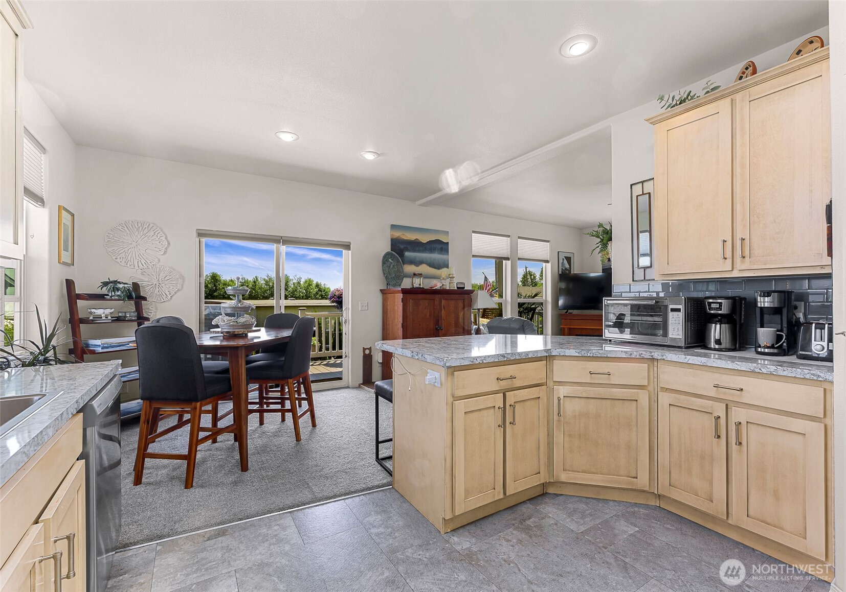 8412 Richard Way Property Photo 12