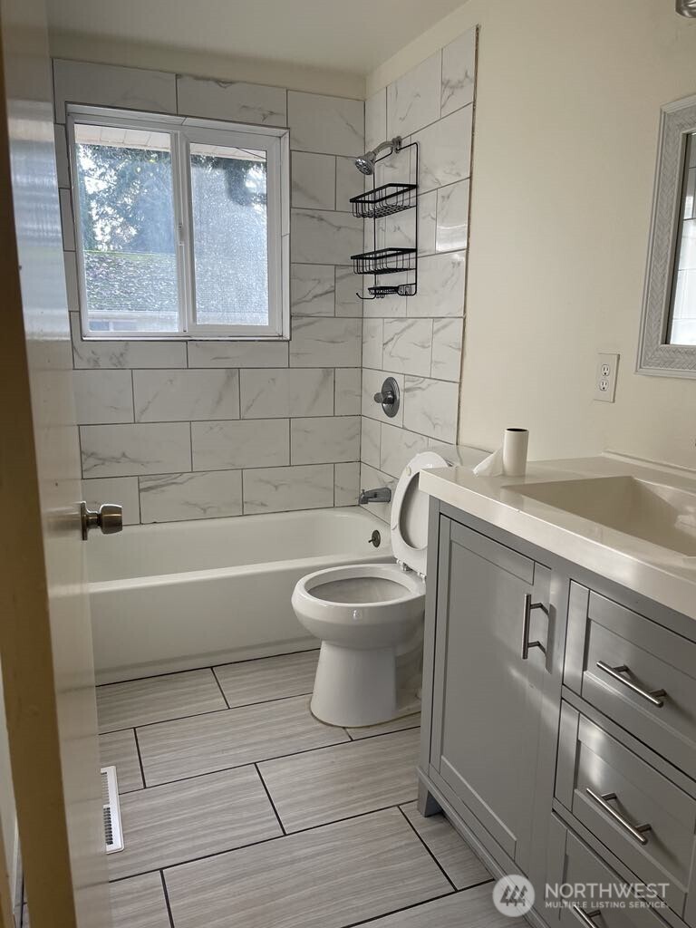 27 Sw 102 Street Property Photo 5