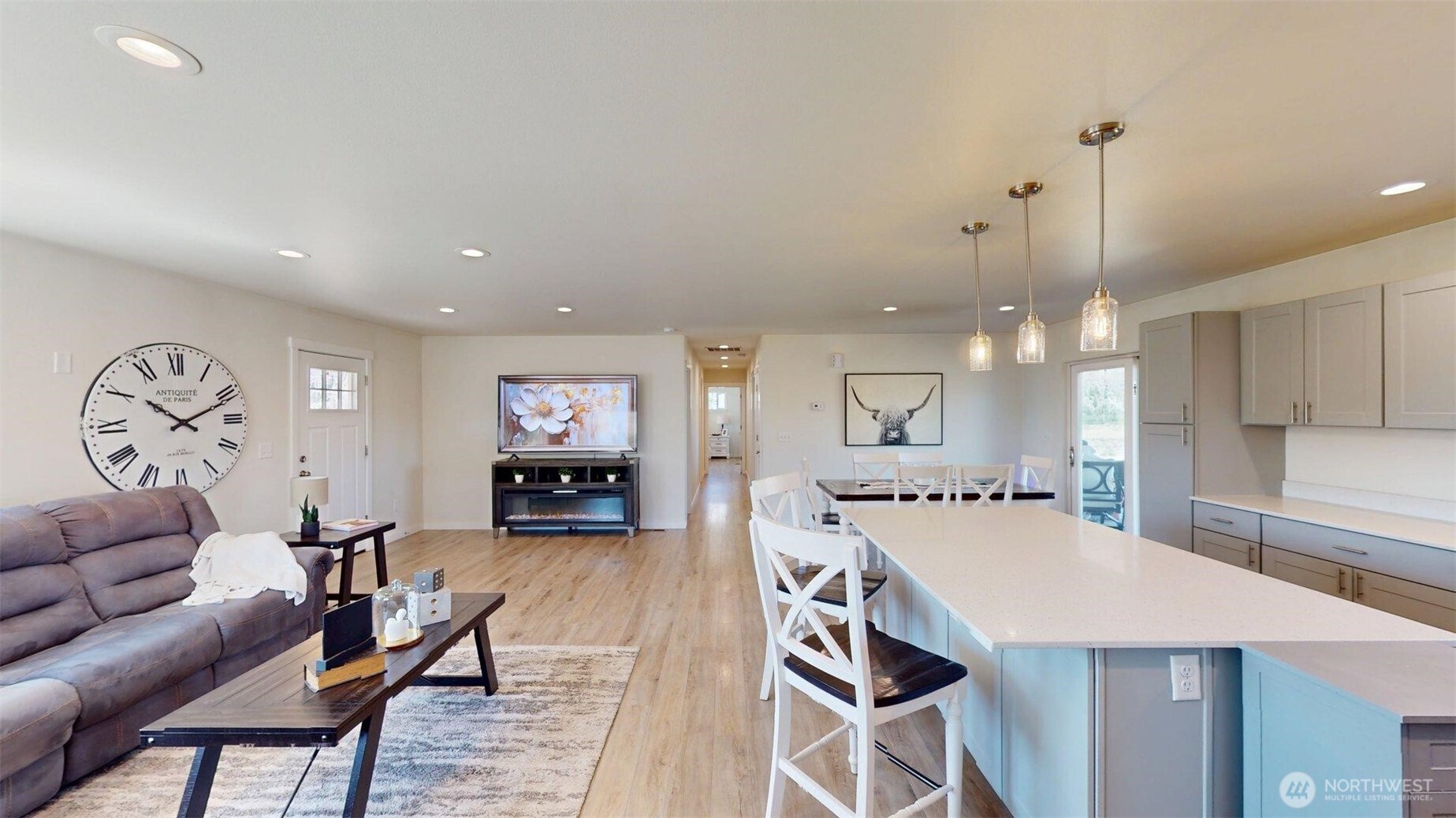 212 Hubbard Road Property Photo 8