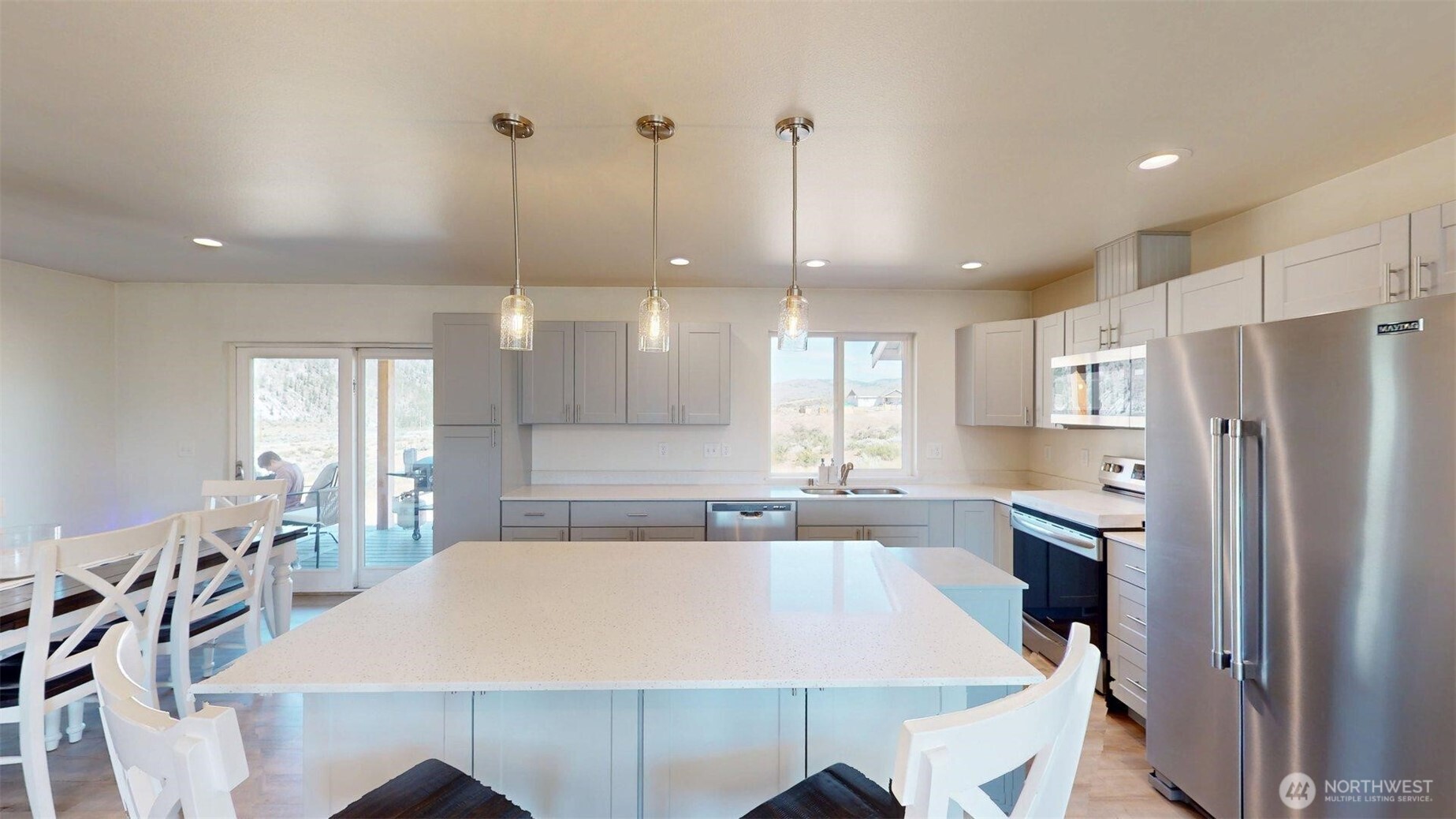 212 Hubbard Road Property Photo 10