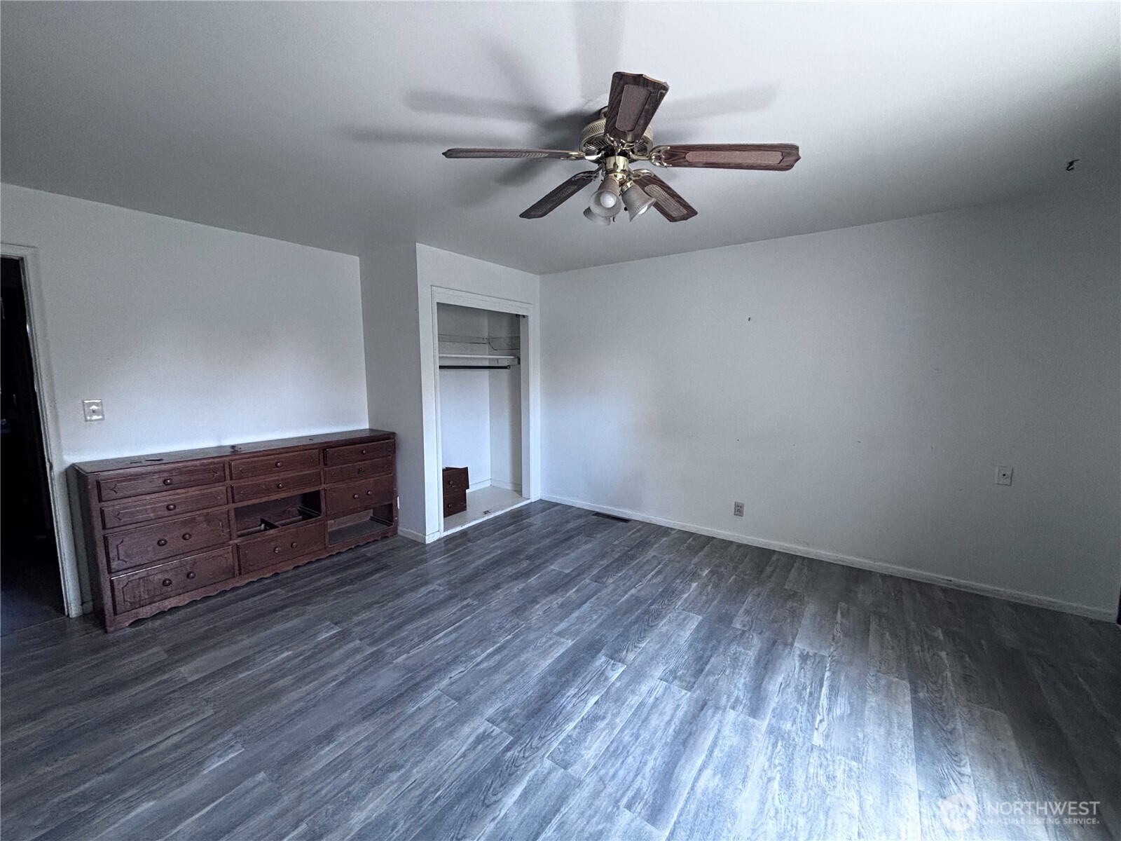 927 E Cherry Avenue Property Photo 11
