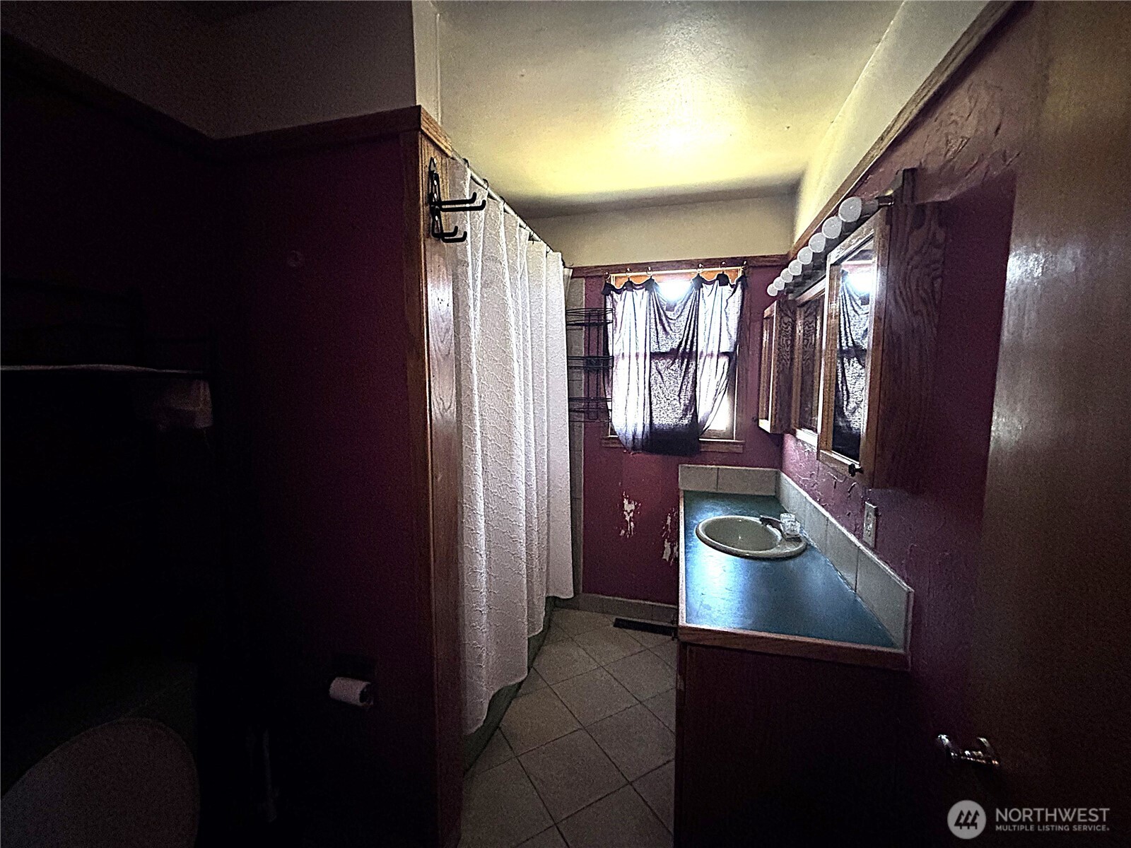 927 E Cherry Avenue Property Photo 14