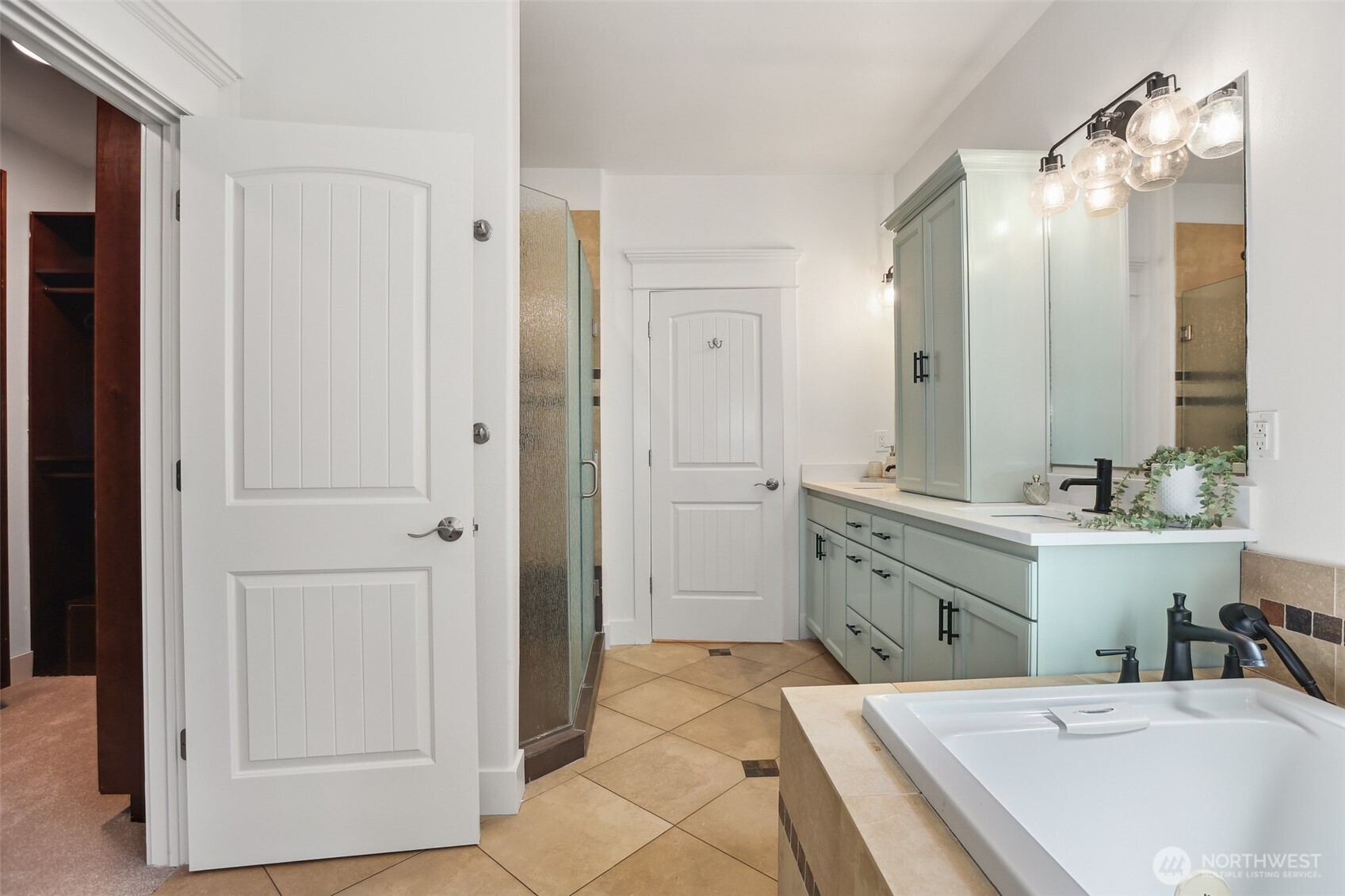 125 1st Avenue Property Photo 13