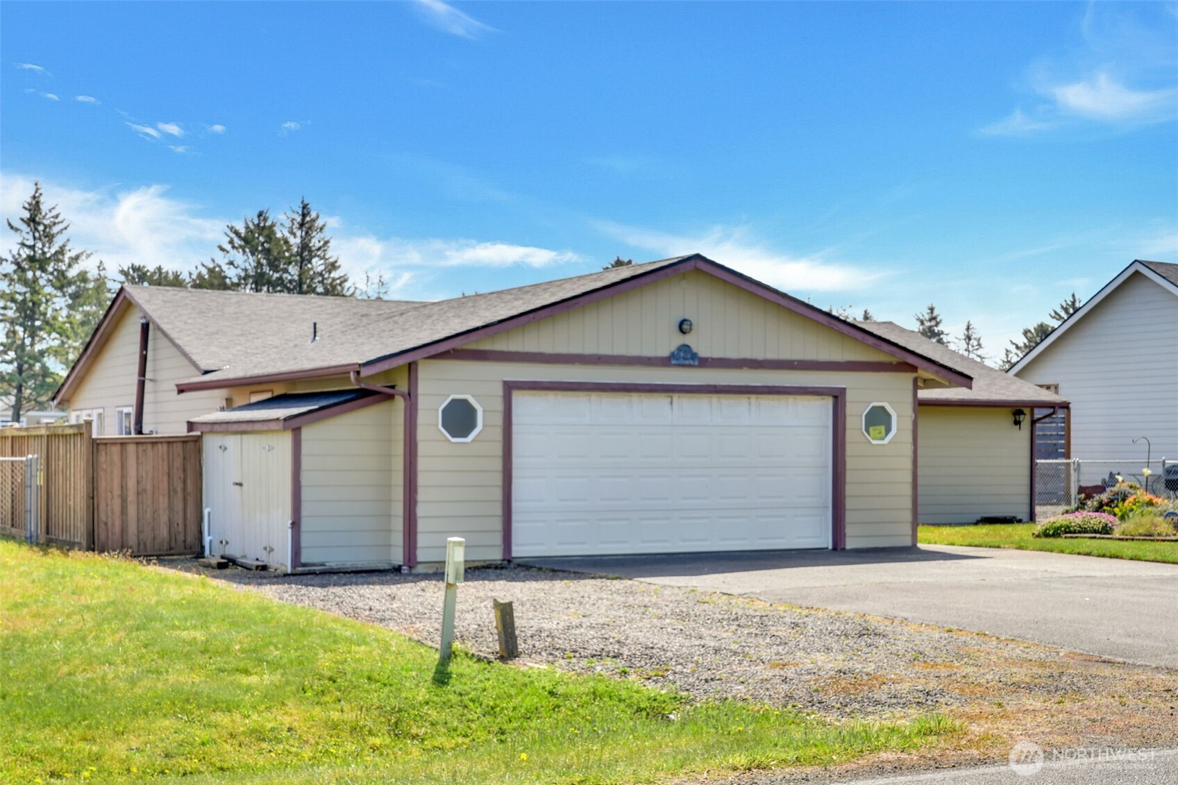 546 canal Drive Property Photo 1