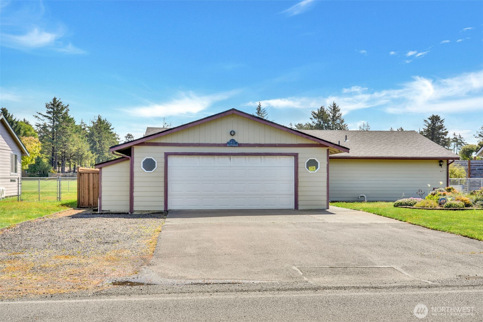 546 Canal Drive Property Photo 3