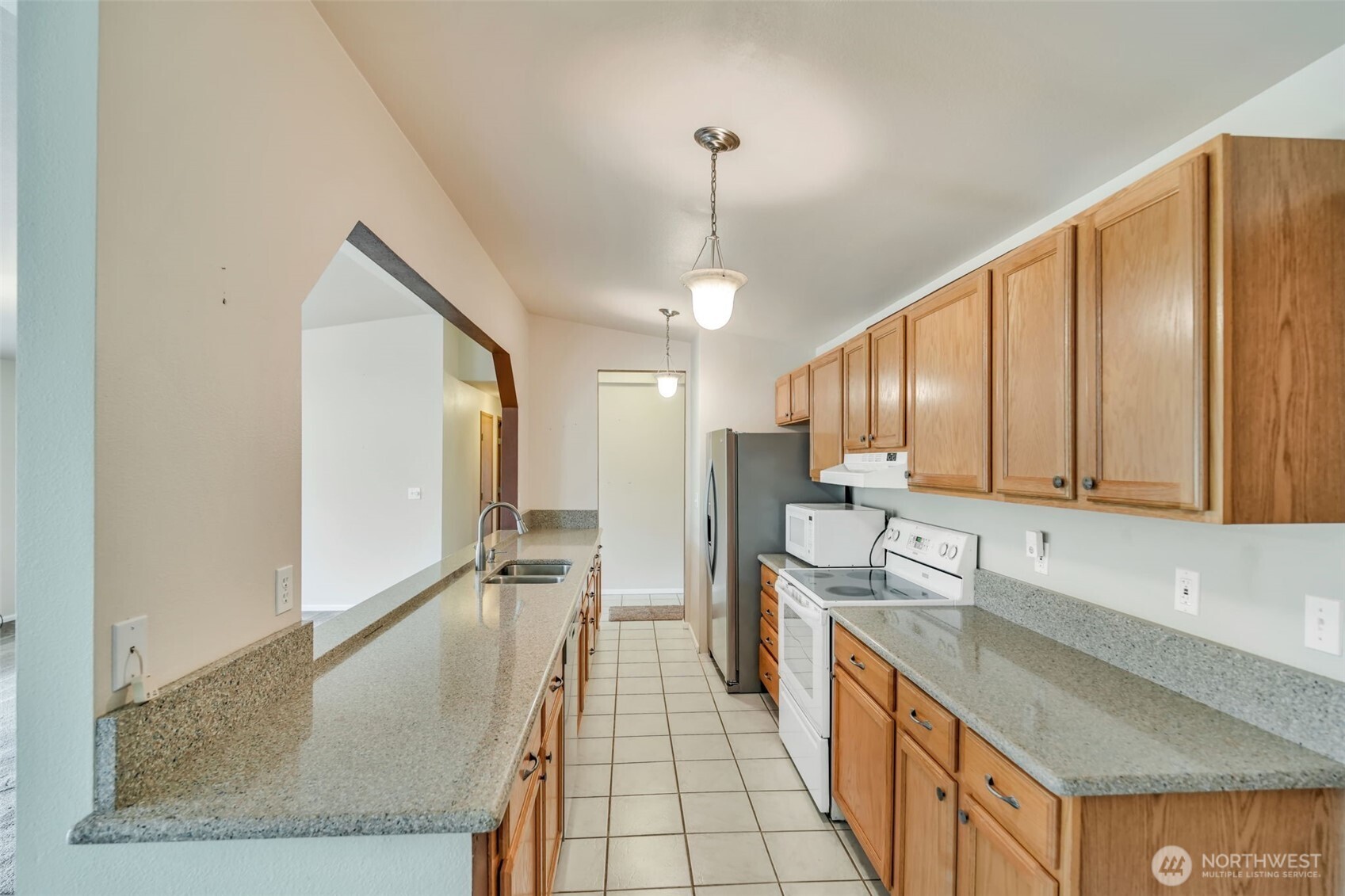 546 Canal Drive Property Photo 9