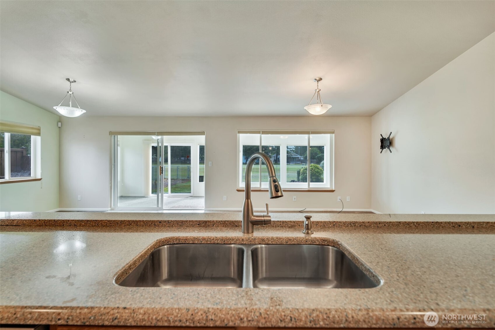 546 Canal Drive Property Photo 11