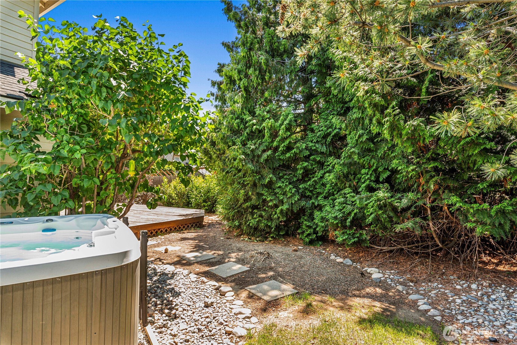 2207 Stephanie Brooke Property Photo 38