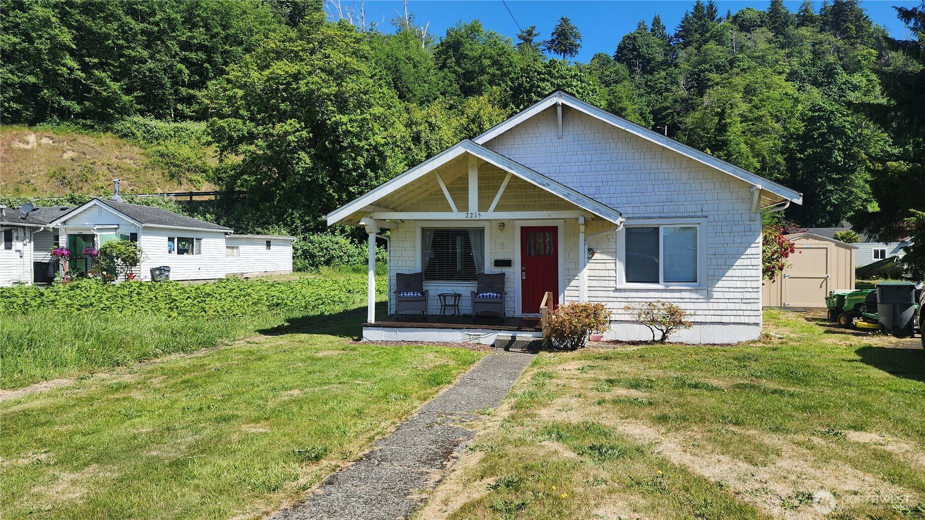 2215 Cherry Street Property Photo 1