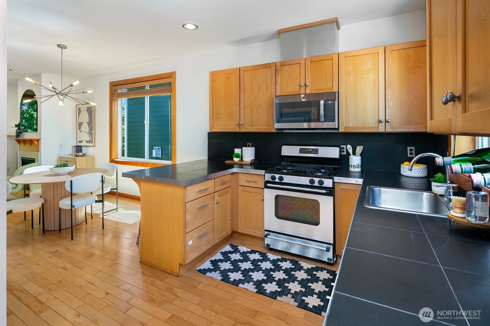 1414 25th Avenue B Property Photo 6