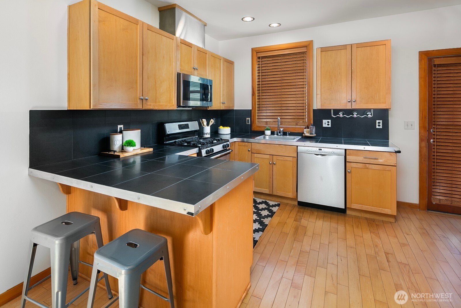 1414 25th Avenue B Property Photo 7