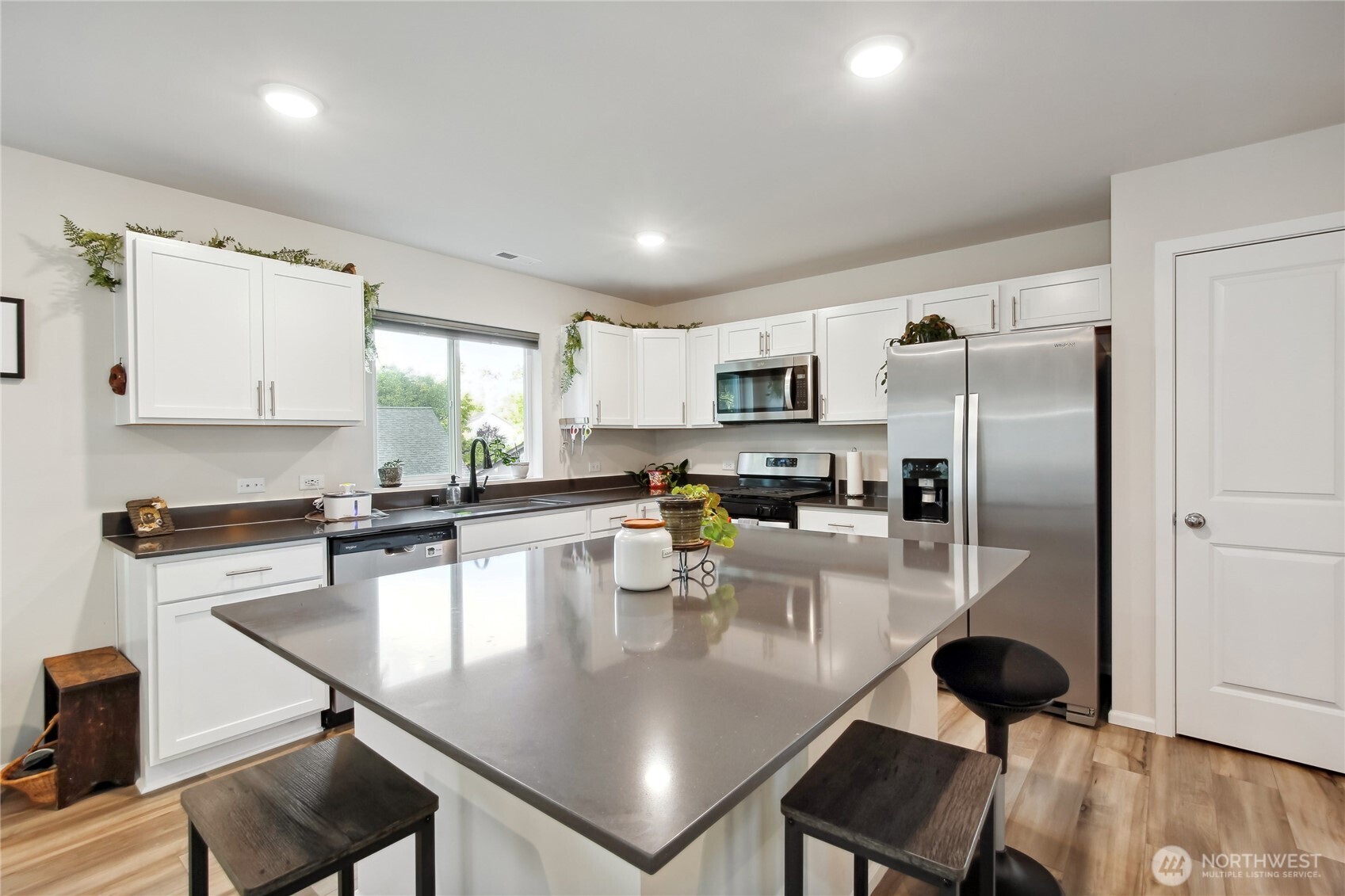 534 Gilbertson Lane Property Photo 8