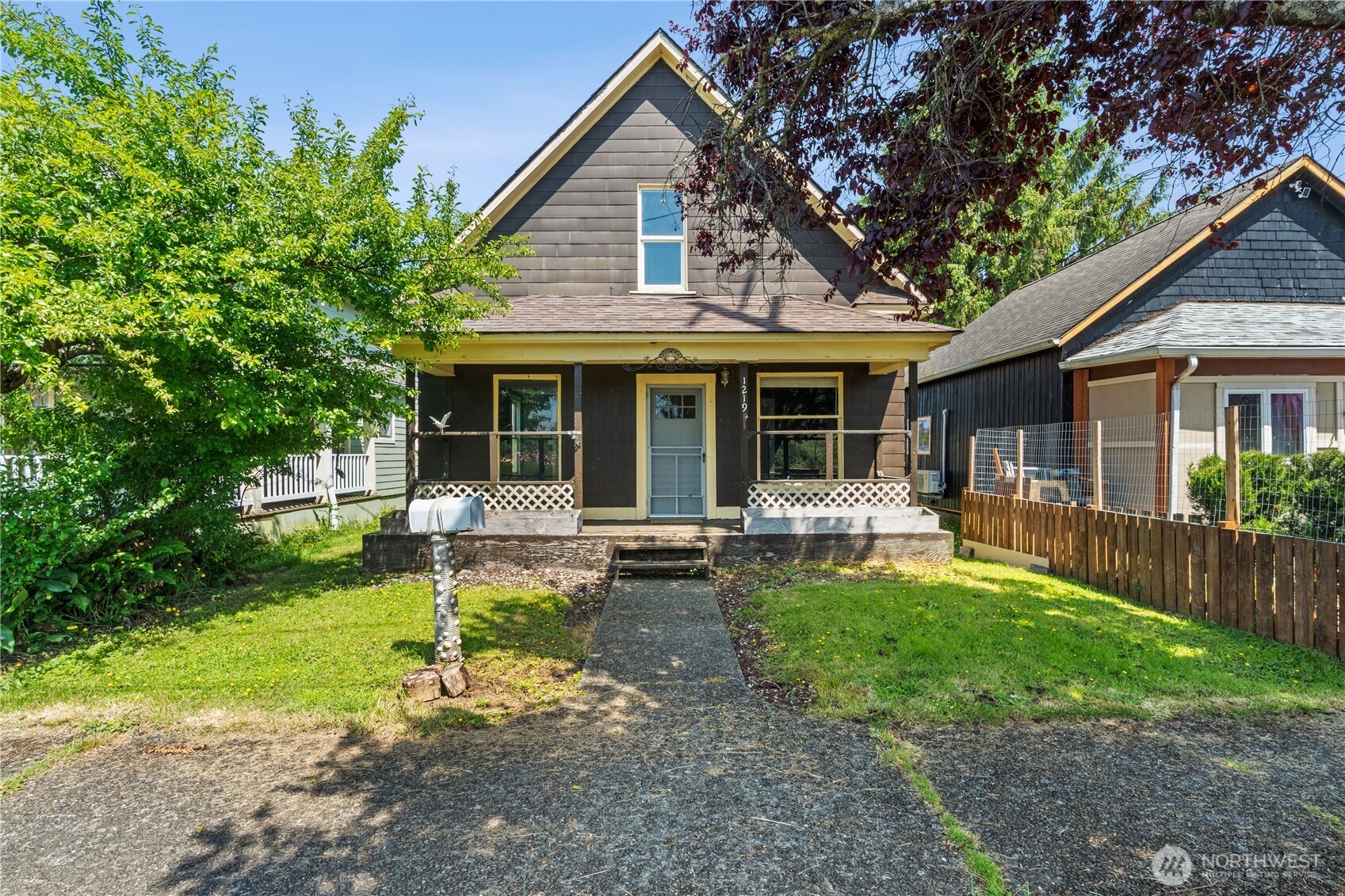 1219 Chenault Street Property Photo 1