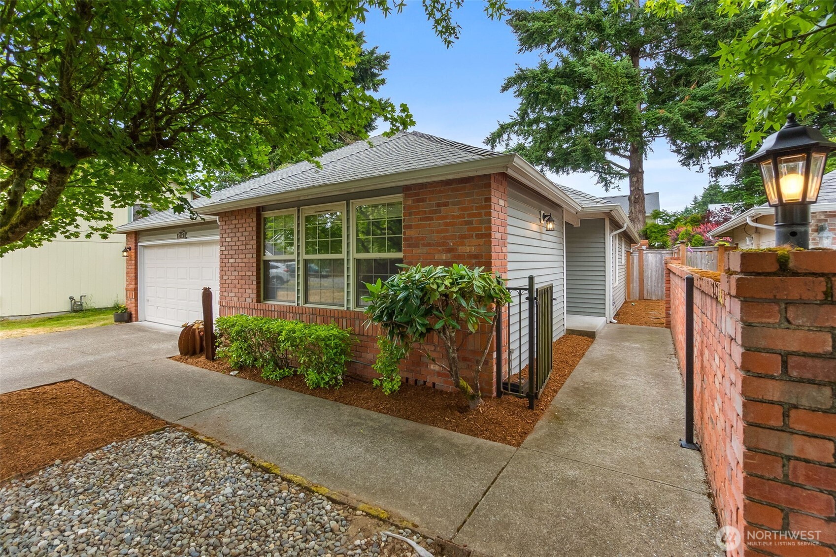 5285 Se Lake Hills Street Property Photo 1