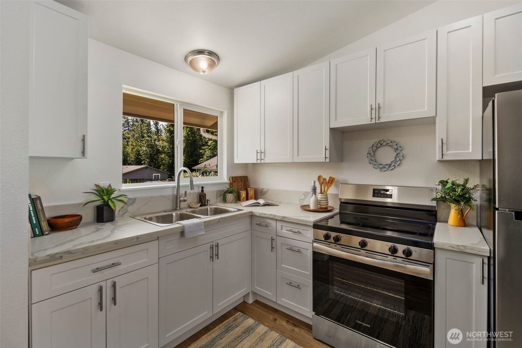3305 Hollywood Avenue Property Photo 1