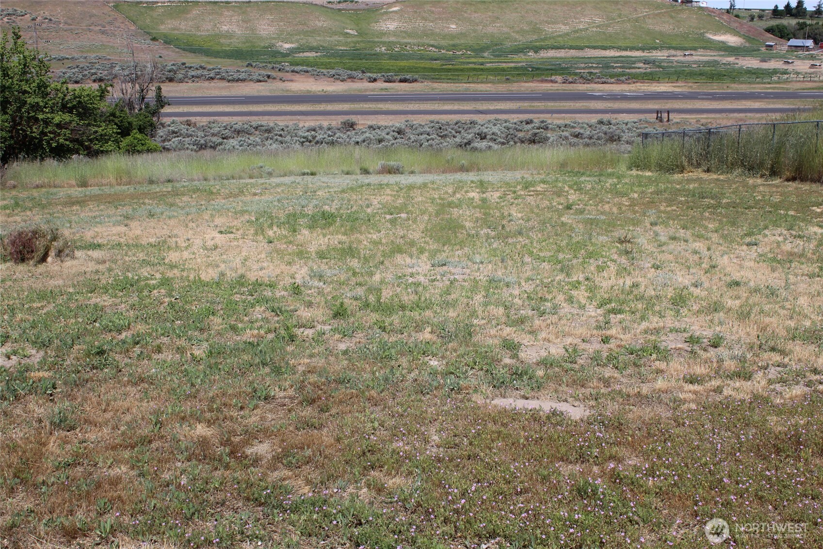 0 W Broadway Avenue Property Photo 1