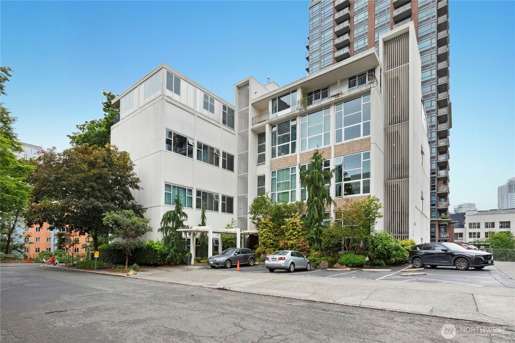 1000 Union Street 305 Property Photo 1