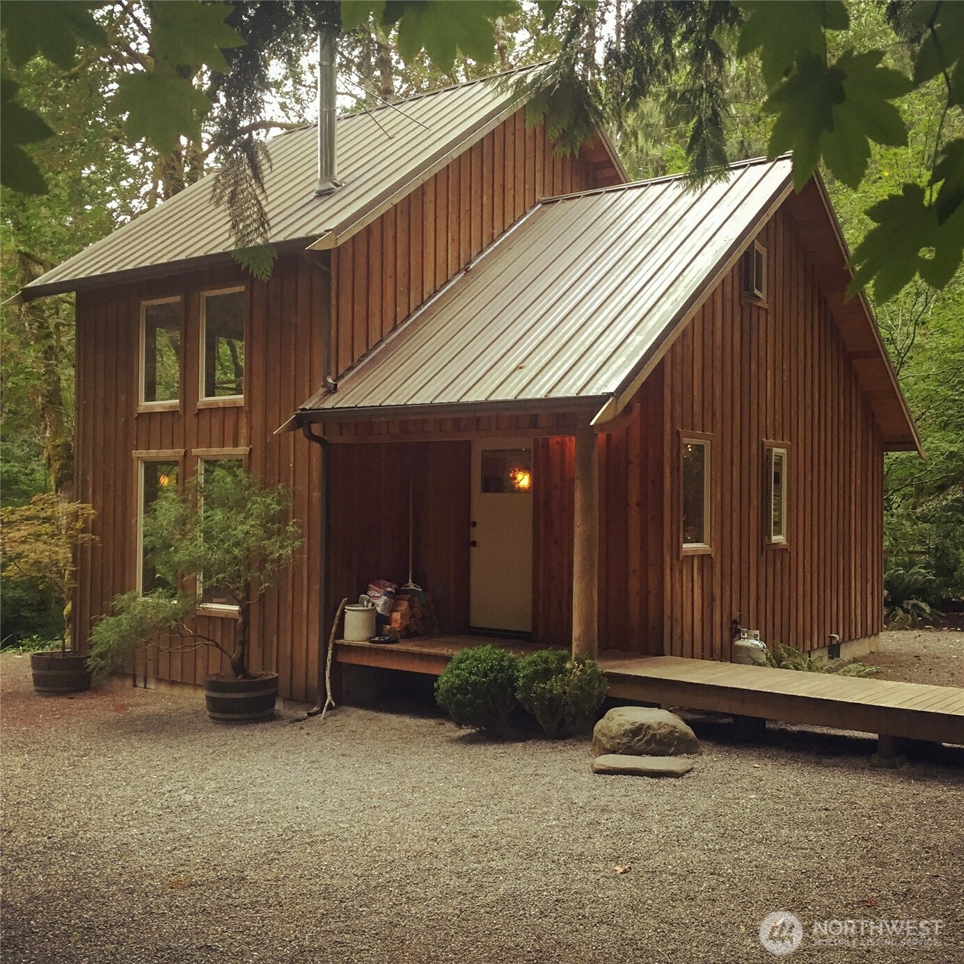 423 Lords Lake Loop Property Photo 1