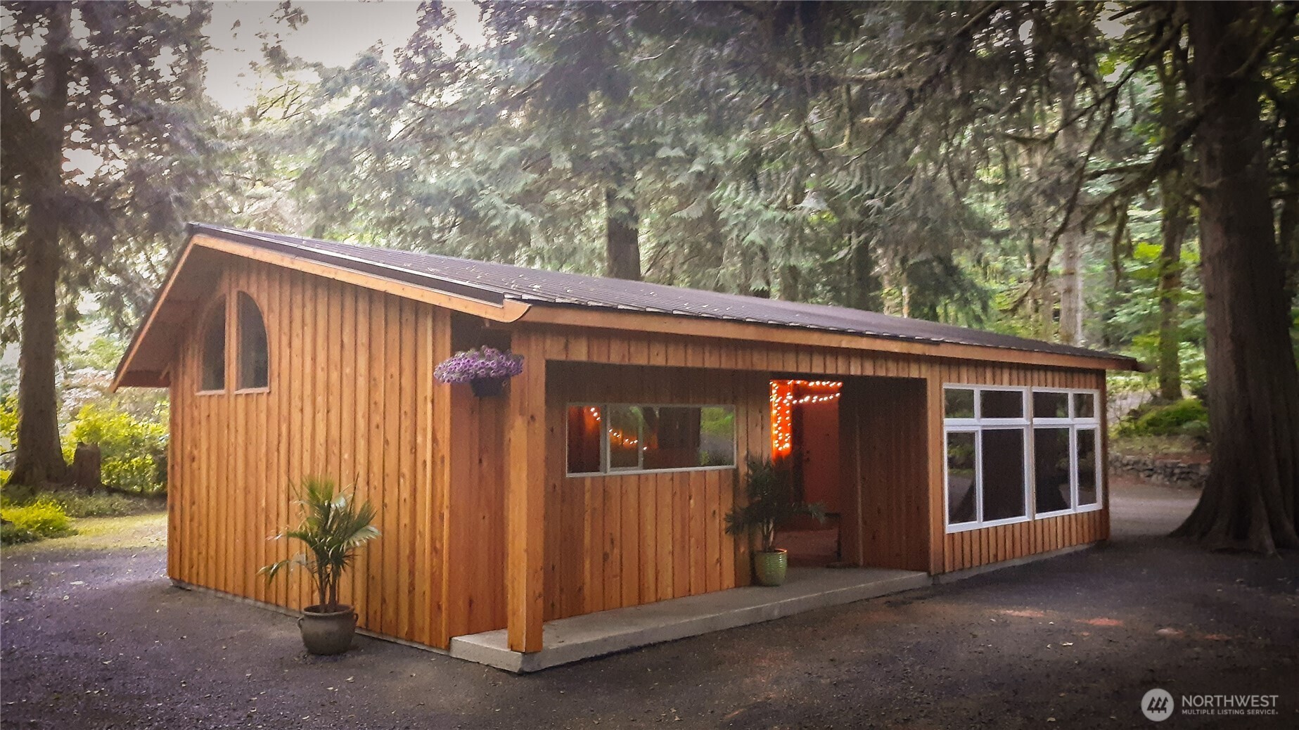 423 Lords Lake Loop Property Photo 3