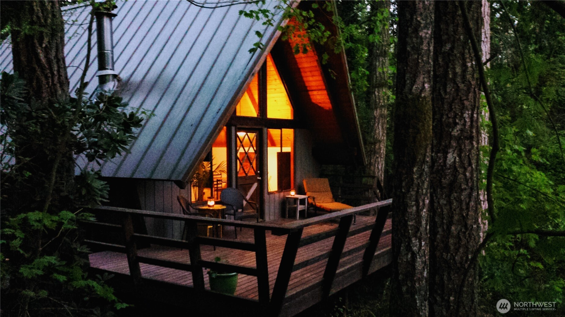 423 Lords Lake Loop Property Photo 8