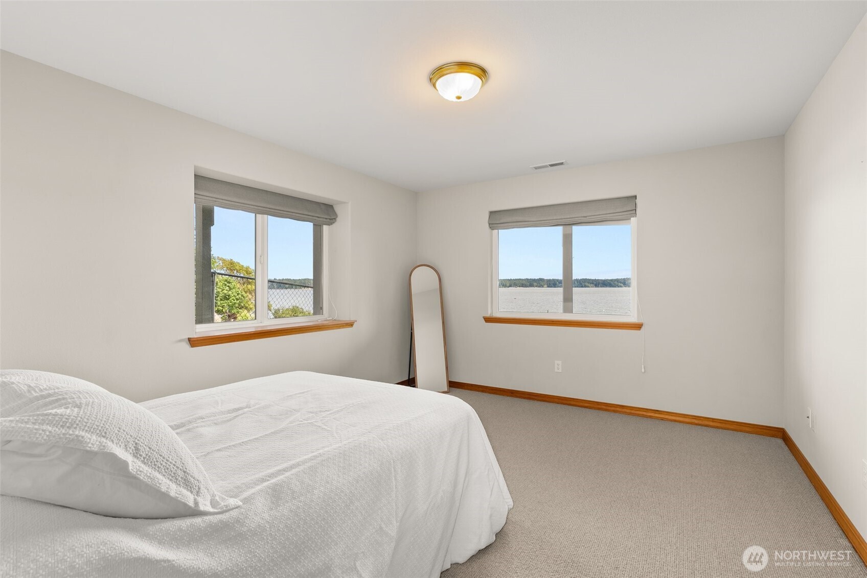 211 Se Totten Shores Drive Property Photo 24