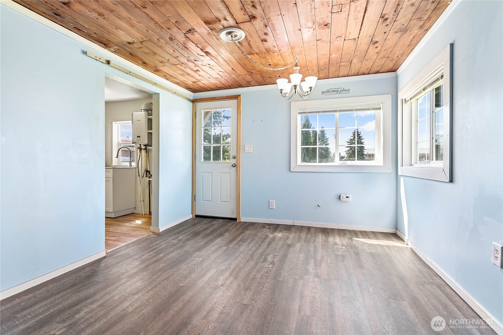 131 Columbia Street Property Photo 2