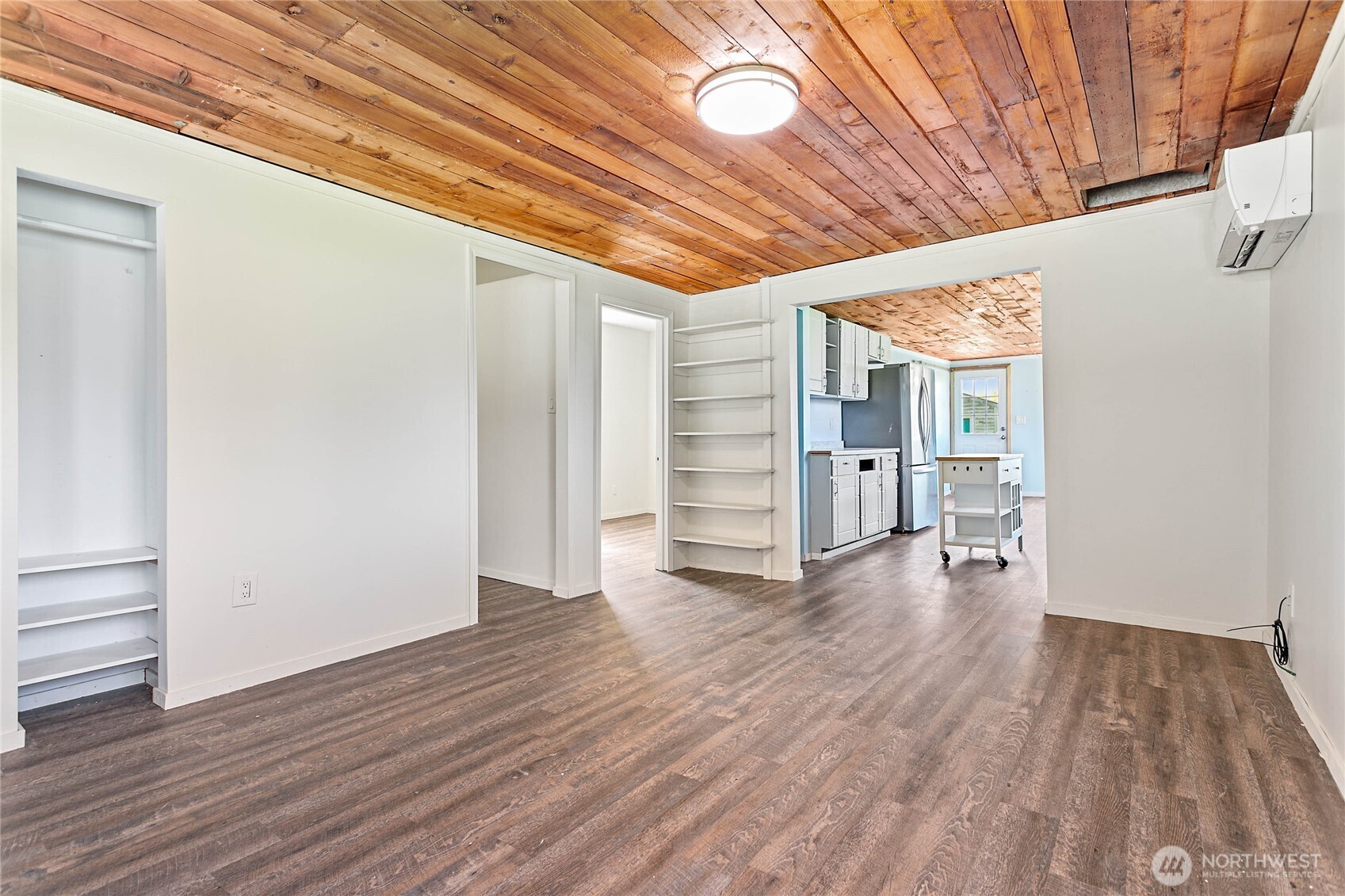 131 Columbia Street Property Photo 10
