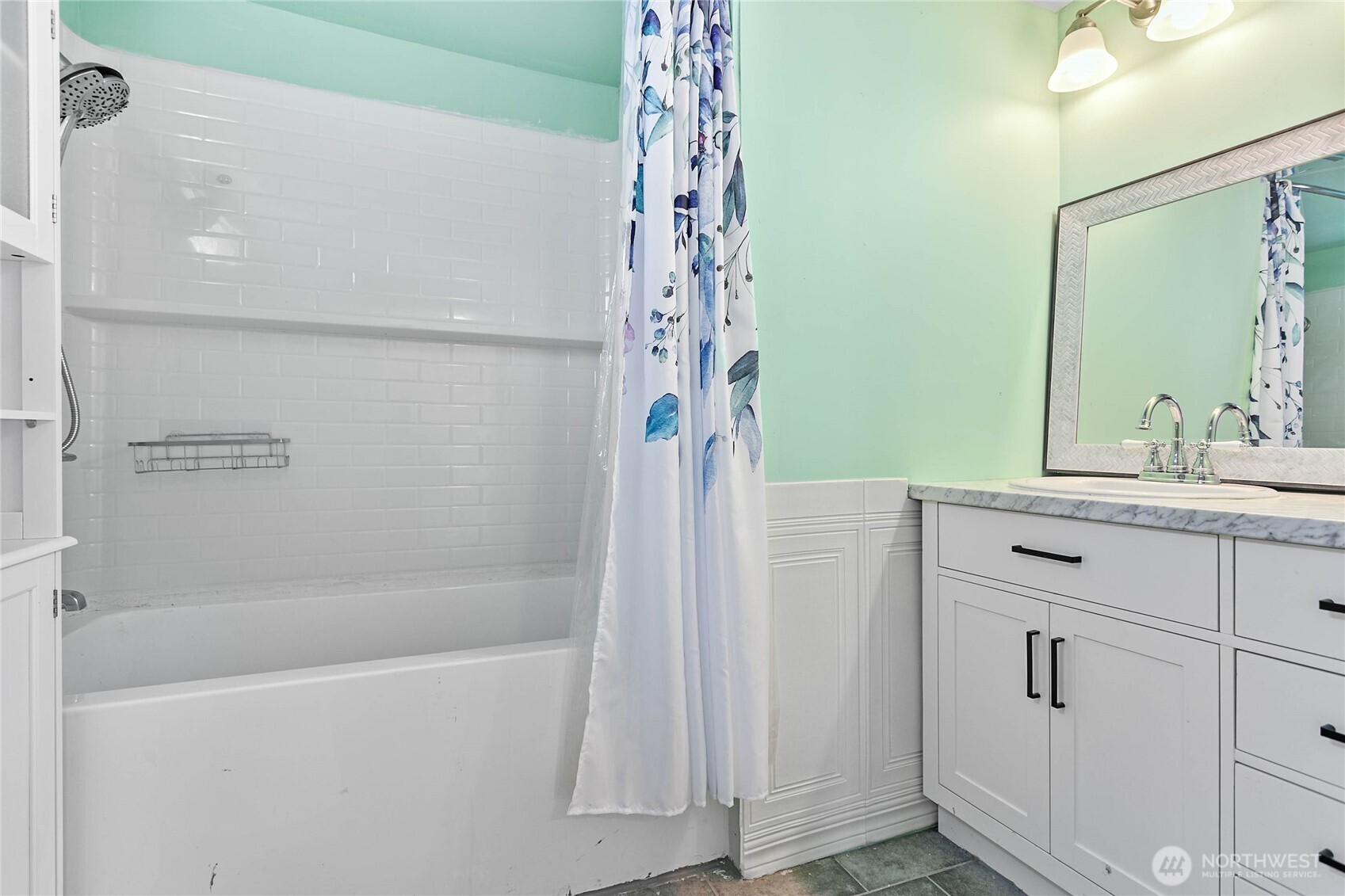 131 Columbia Street Property Photo 12