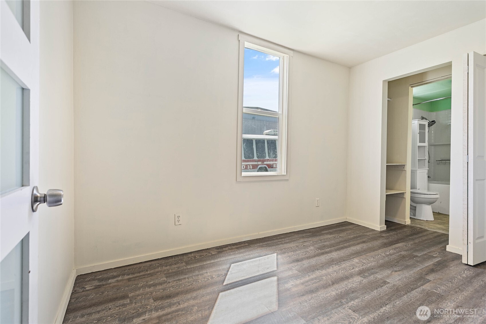 131 Columbia Street Property Photo 15
