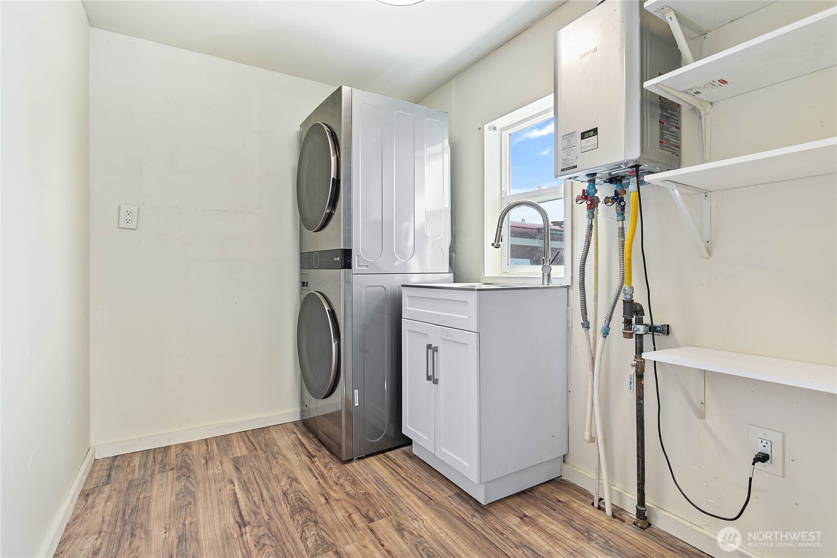 131 Columbia Street Property Photo 19