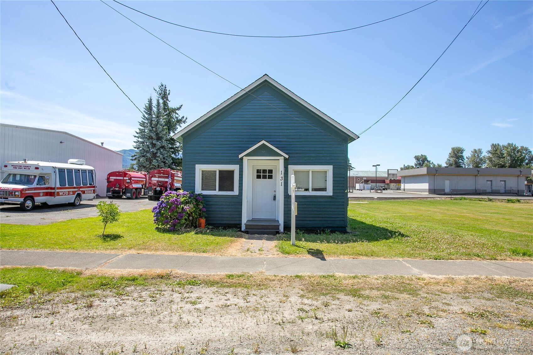 131 Columbia Street Property Photo 24
