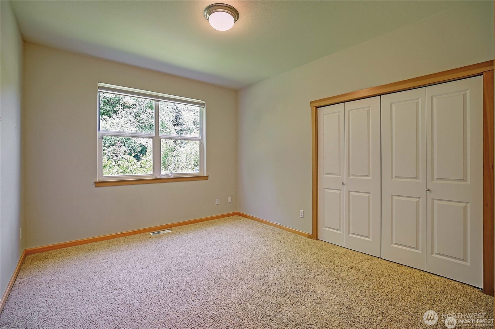 26306 2nd Avenue Property Photo 23