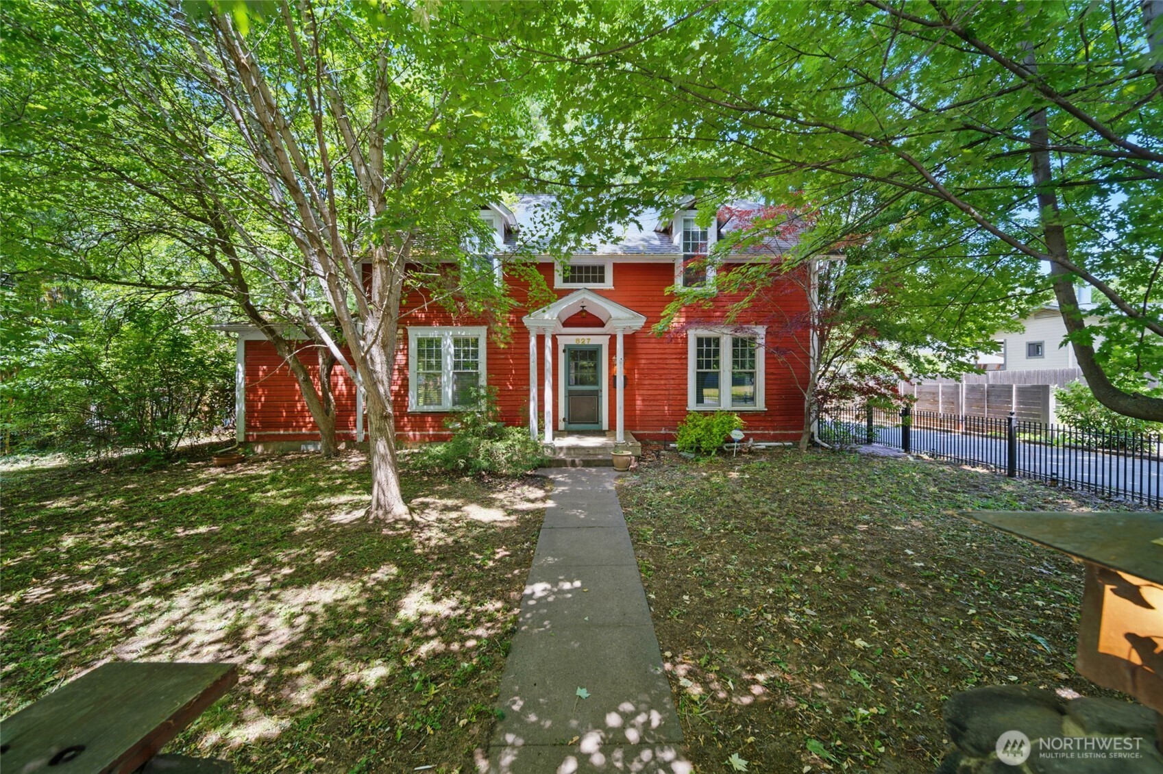 827 Hobson Street Property Photo 1