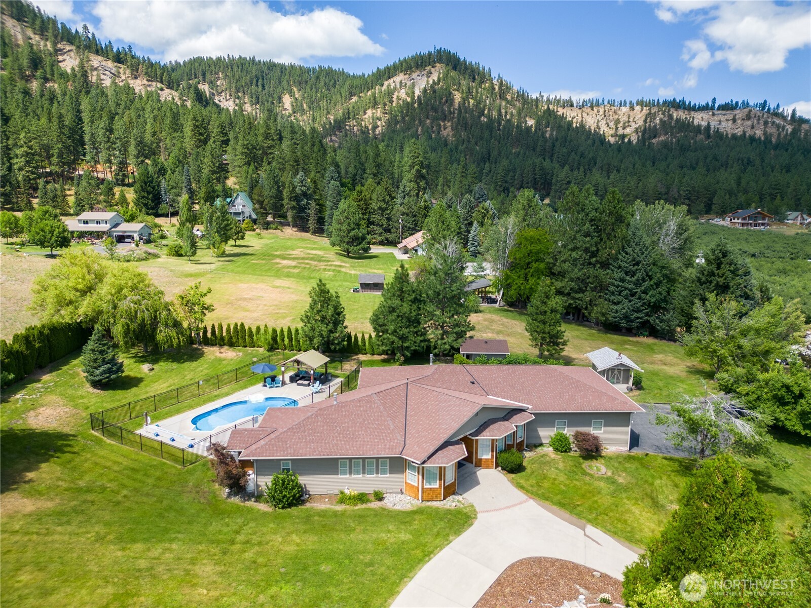 10552 Ski Hill Drive Property Photo 1