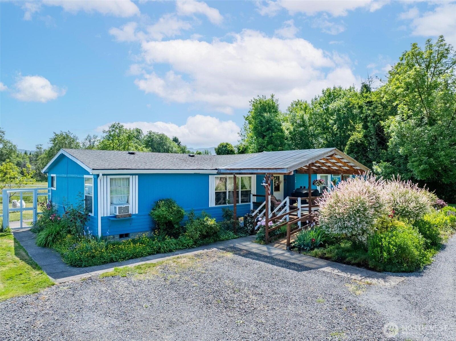 112 Kahout Road Property Photo 1