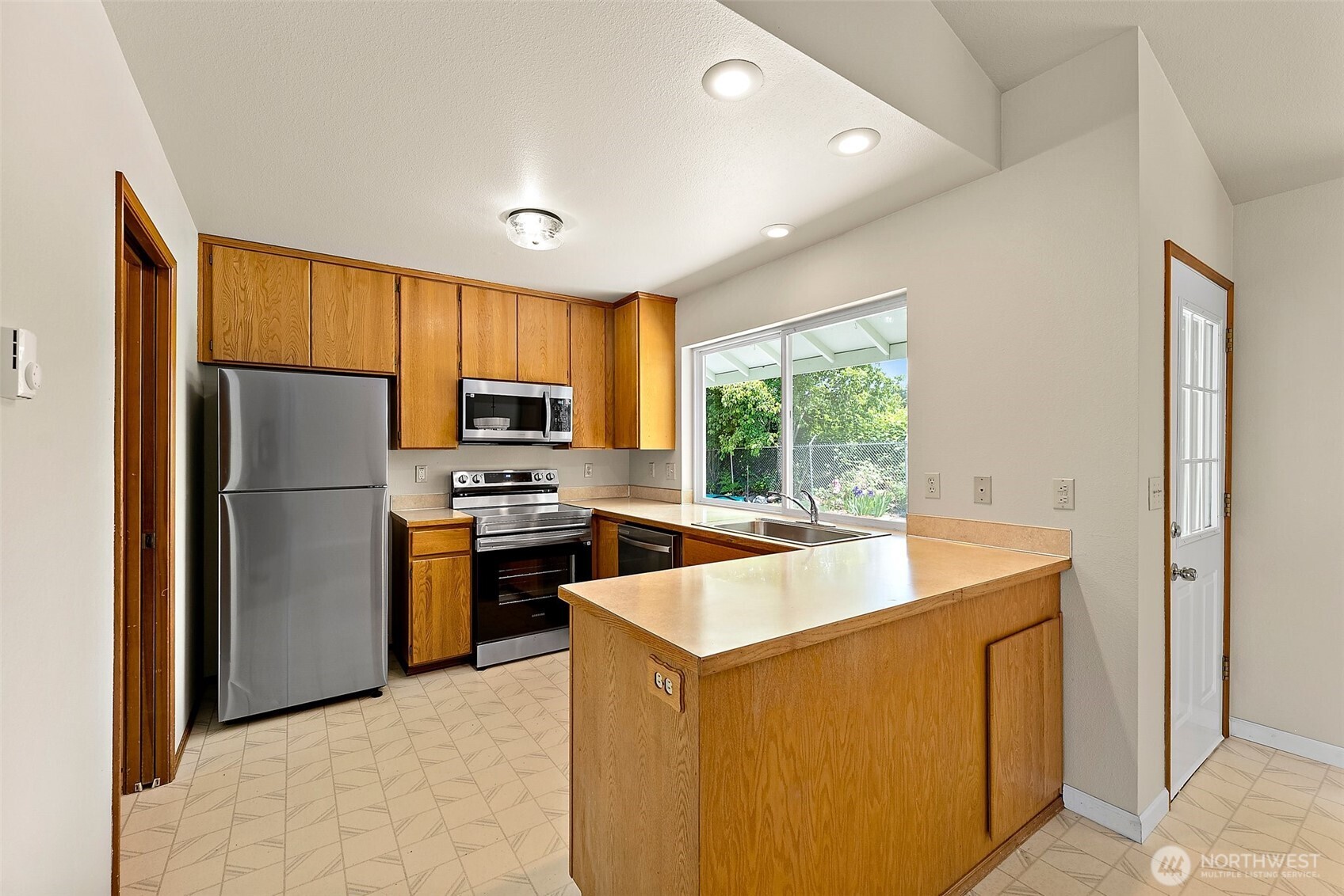 117 Eagle Glen Court Property Photo 13