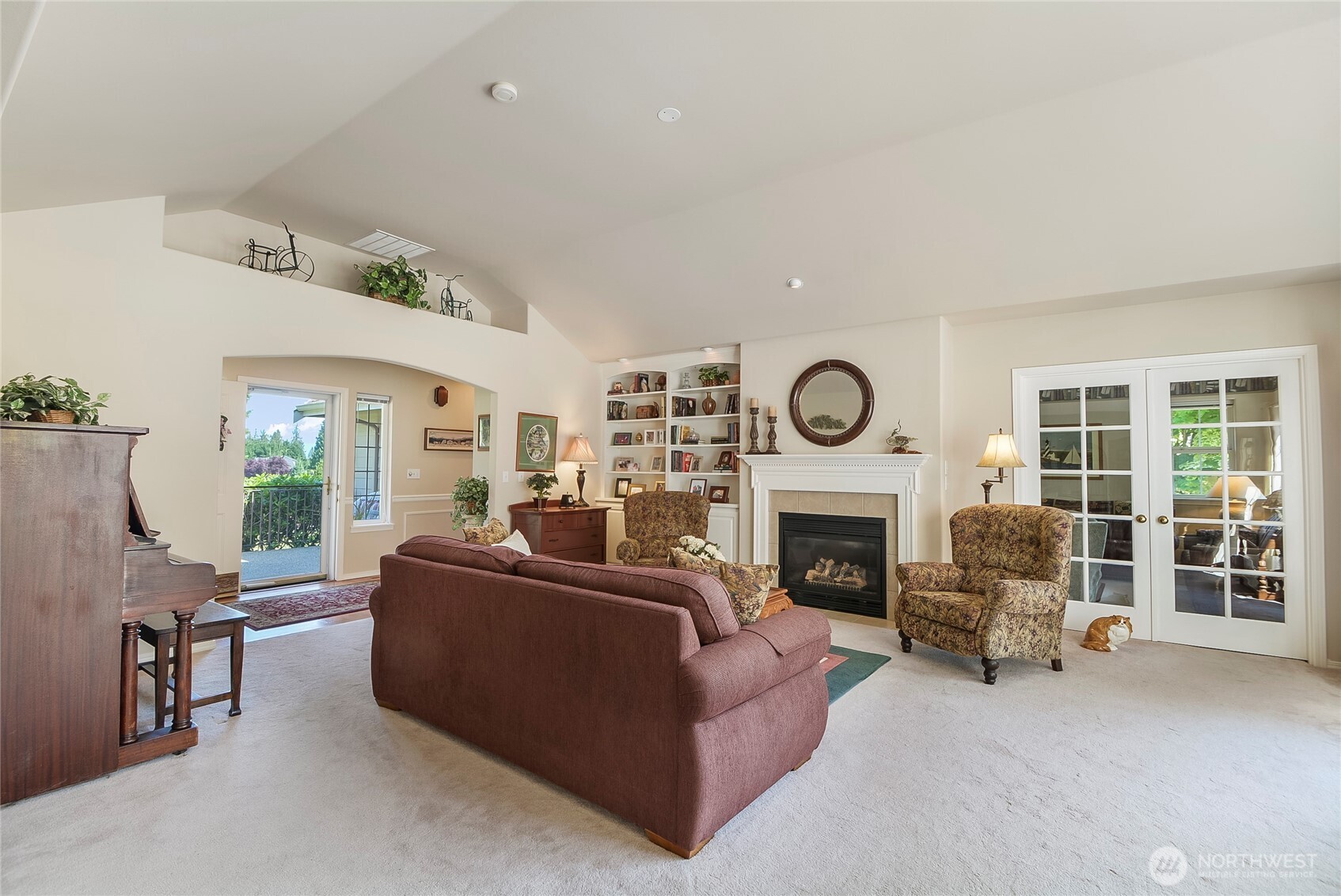 418 158th Place Property Photo 6