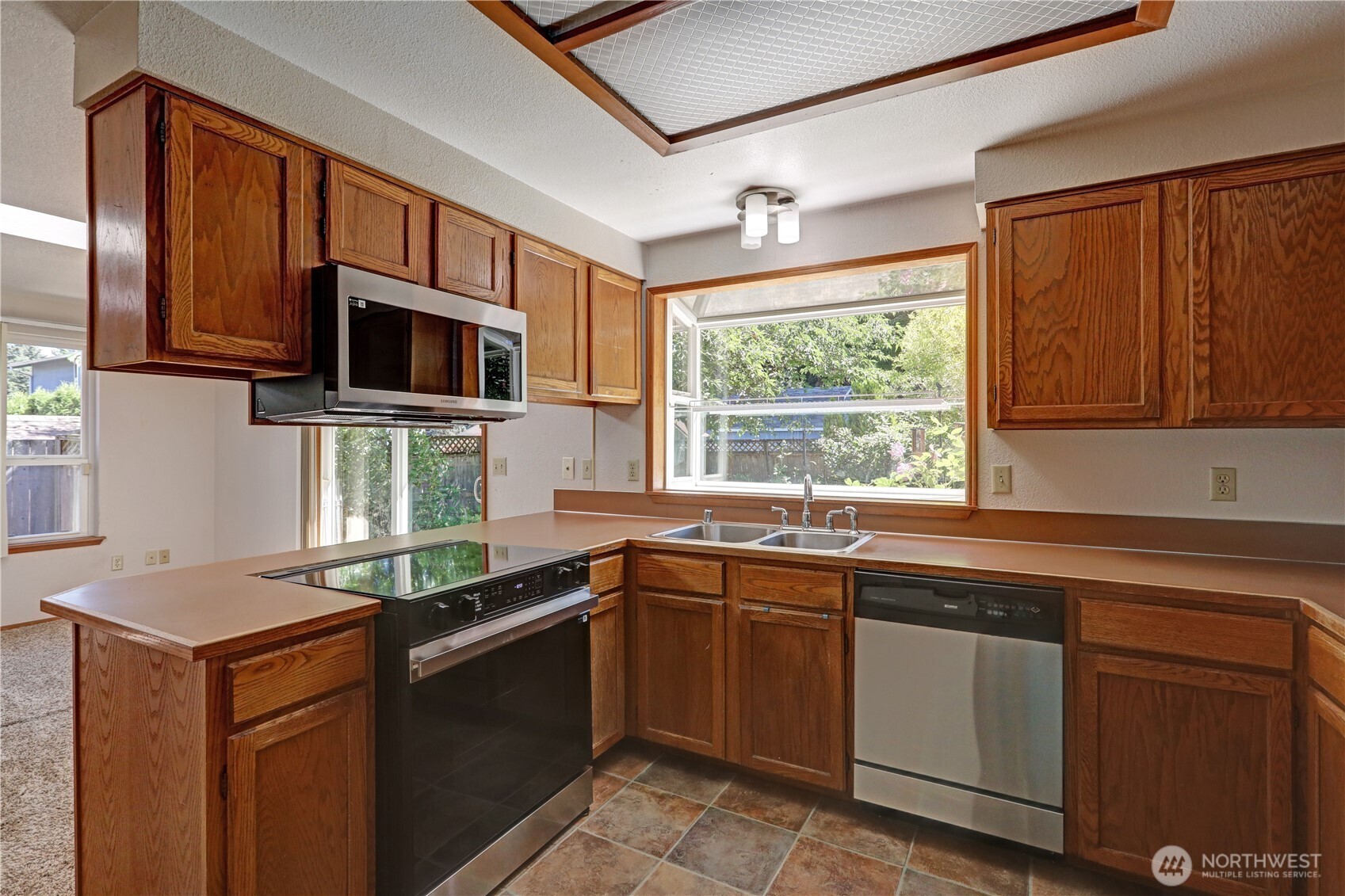 15009 104th Ave Ct E Property Photo 3