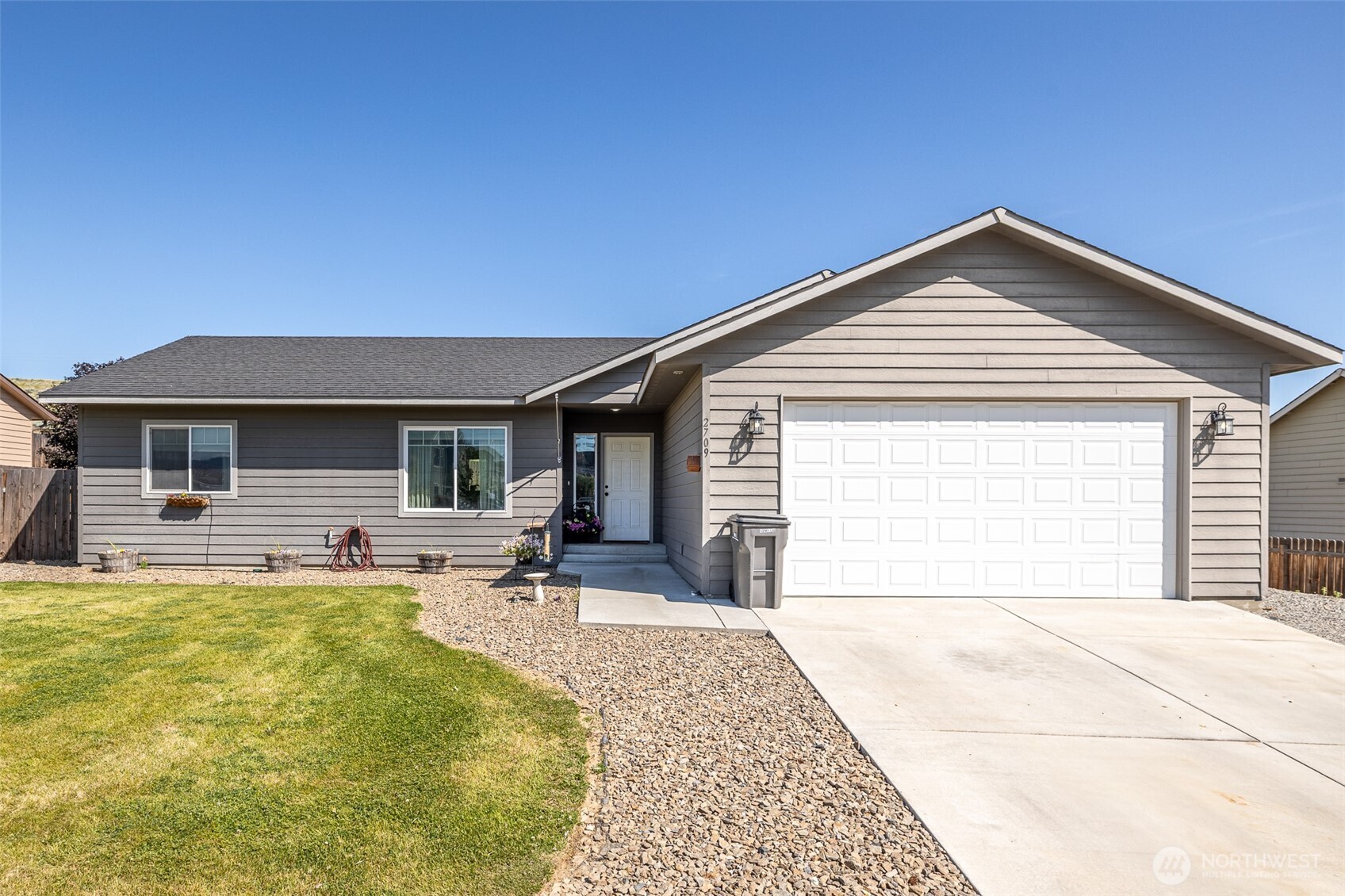 2709 Semolina Loop Property Photo 1