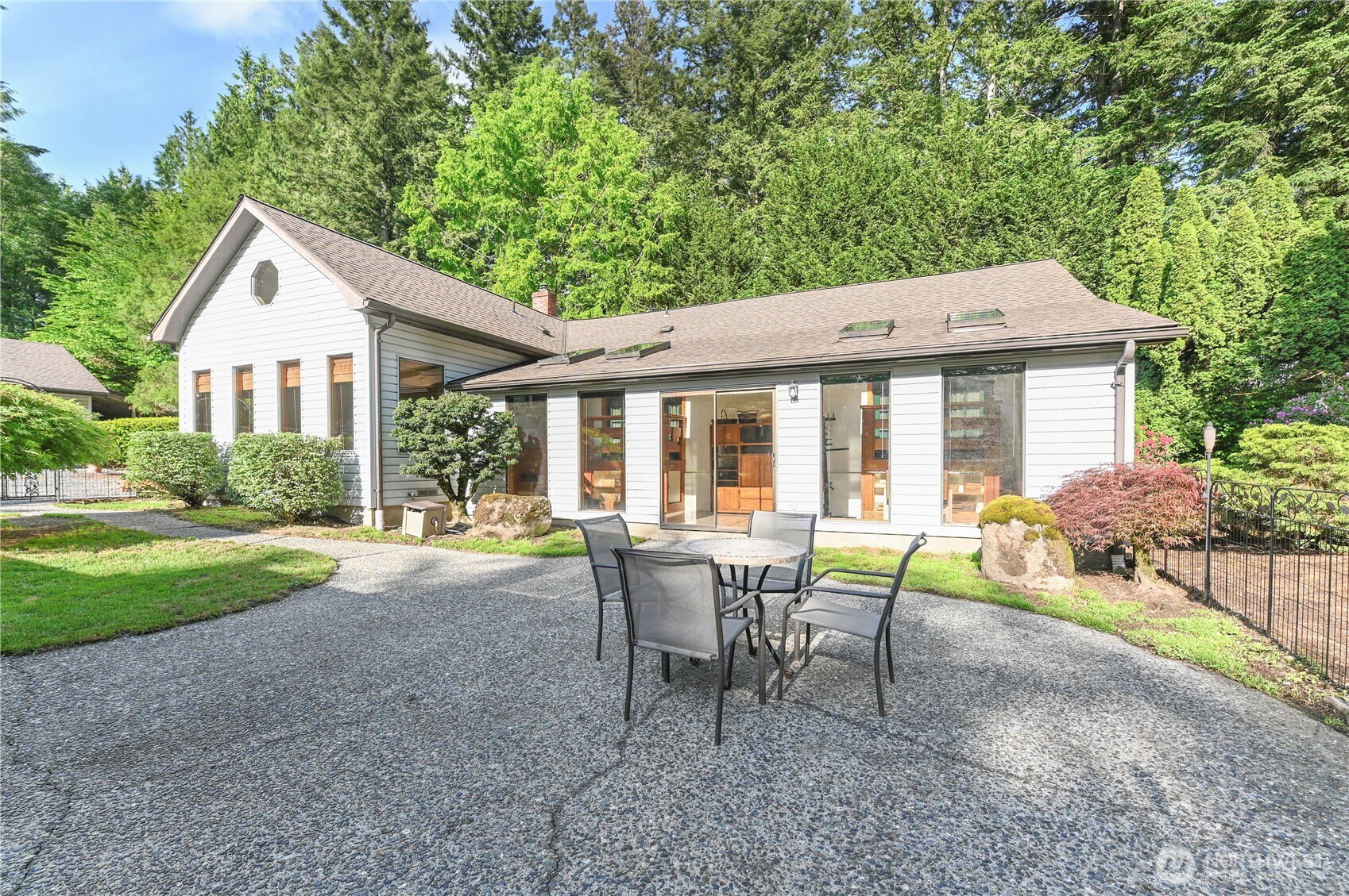 19306 8th Avenue Property Photo 5