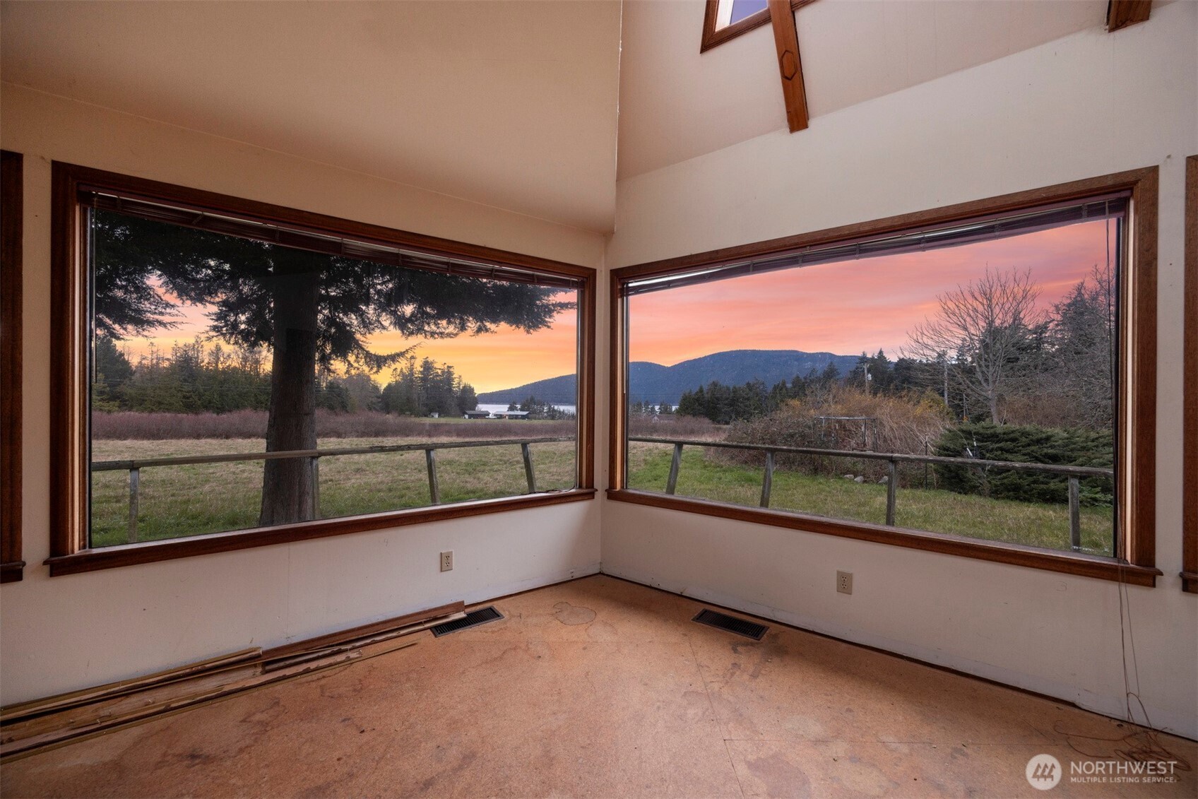 6571 West Shore Drive Property Photo 1