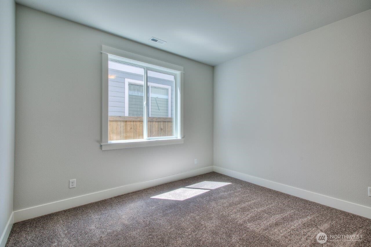 17305 82nd Avenue Ct Property Photo 12
